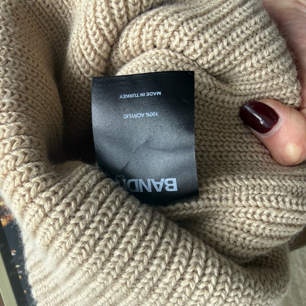 Bandit Cream Beanie - Picture 2 of 2